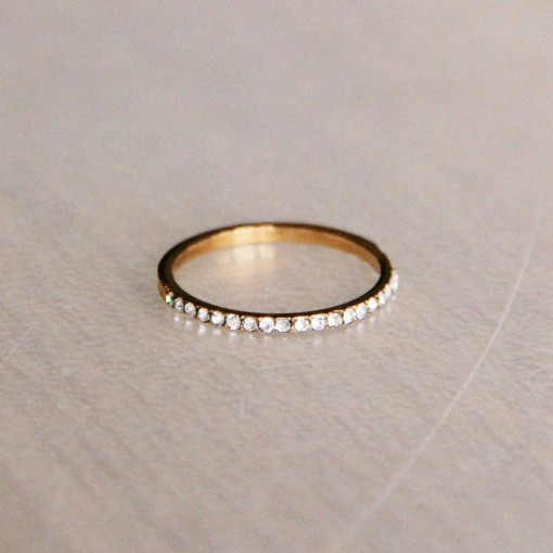 Bazou: Stalen minimalistische ring mini zirkonia’s – goudkleur